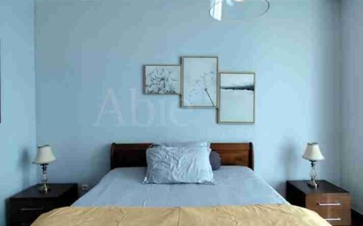 Unit 2 Bedroom di Apartemen The Pakubuwono View, dengan desain modern, luas, dan pencahayaan alami yang menyegarkan.